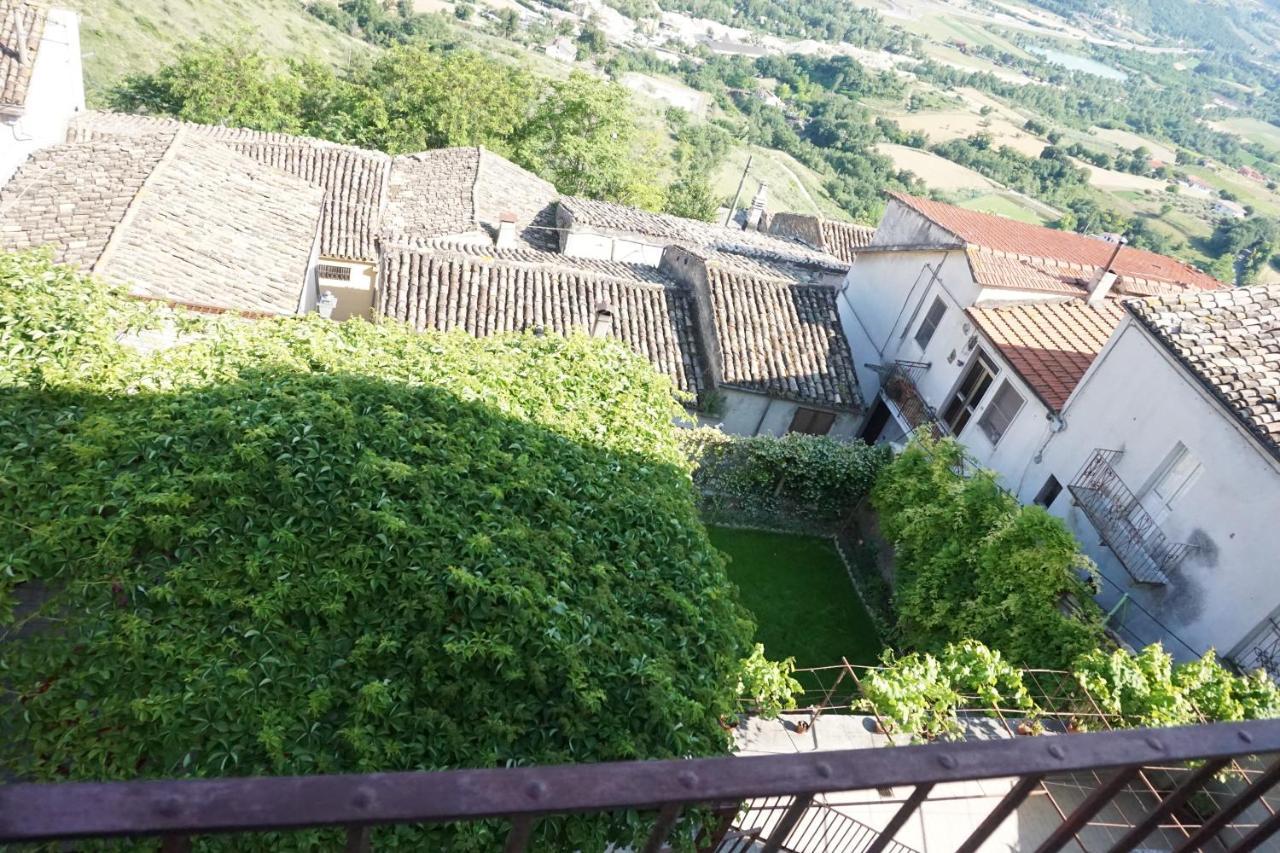Palazzo De Fabritiis Panzió Rosciano  Kültér fotó